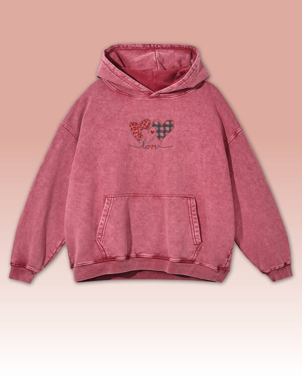 Bluza oversize z kapturem <br>Serce Pełne Miłości <br>Haft, Efekt sprania, edycja RED